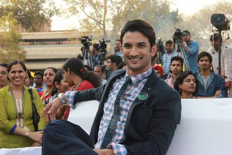 Sushant Singh Rajput smiles for the camera at the Fashion Show