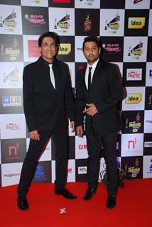 Shiamak Davar and Marzi Pestonji pose for the media at Radio Mirchi Awards