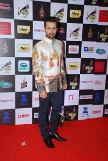 Atif Aslam poses for the media at Radio Mirchi Awards