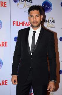 Yuvraj Singh poses for the media at Filmfare Glamour and Style Awards