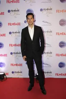 Dino Morea was at the Filmfare Glamour and Style Awards