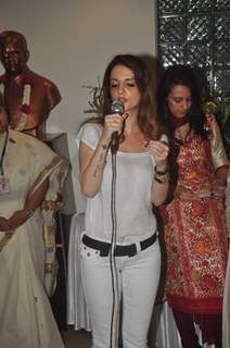 Suzanne Khan interacts with the audience at the Inauguration of Exotic Bonsai Exhibition