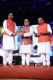 Kunal Ganjawala at the Birthday Anniversary Celebration of Mandolin Shrinivas