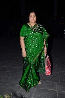 Anuradha Paudwal poses for the media at Tulsi Kumar's Wedding Reception