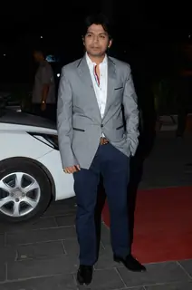 Ankit Tiwari poses for the media at Tulsi Kumar's Wedding Reception