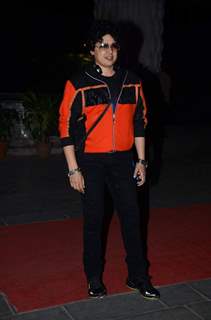 Harish Kumar poses for the media at Tulsi Kumar's Wedding Reception