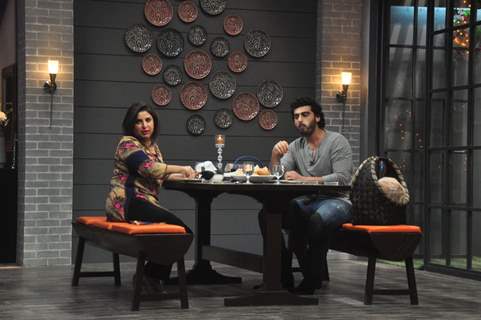 Arjun Kapoor and Farah Khan enjoy the food at Farah Ki Daawat