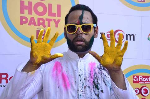 VJ Andy poses for the media at Zoom Holi Bash