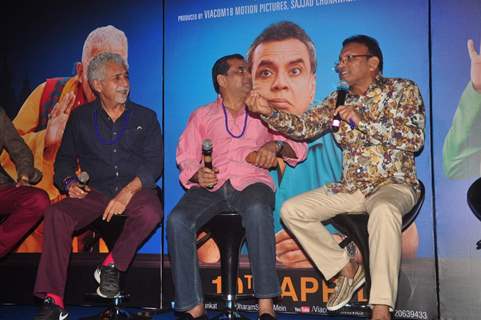 Anu Kapoor addressing the audience at the Trailer Launch of Dharam Sankat Mein