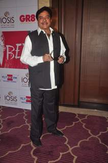 Shatrughan Sinha poses for the media at GR8 Beti Bash