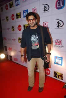 Arshad Warsi poses for the media at Ghanta Awards 2015