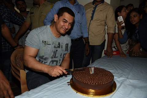 Aamir Khan Celebrates his Birthday with the Media