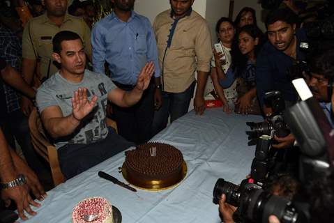 Aamir Khan Celebrates his Birthday with the Media