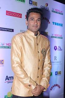 Vikas Khanna at Smile Foundation's Charity Fashion Show with True Fitt and Hill Styling