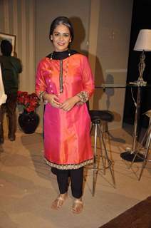 Mona Singh at the Preview of the Play Unfaithfully Yours