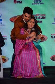 Karan Wahi gives Geeta Kapur a hug at the Launch of DID Supermoms Season 2