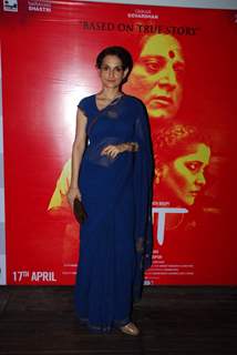 Rajeshwari Sachdev poses for the media at Narayani Shastri's Film Launch