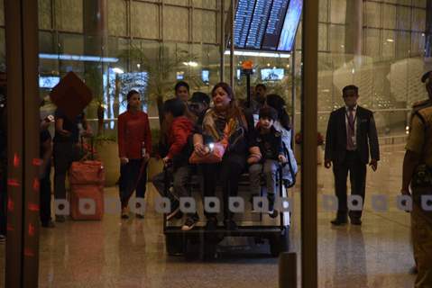 Hrithik Roshan was snapped with family at Airport while leaving for a family trip at Maldives