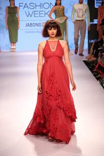 Aditi Rao Hydari walks the ramp for Archana Rao at the Lakme Fashion Week 2015 Day 1