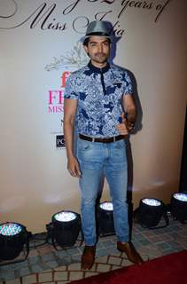 Gurmeet Choudhary poses for the media at Femina Miss India 2015 Bash