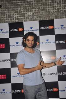 Karan V Grover poses for the media at Tom Tailor and Jabong Bash