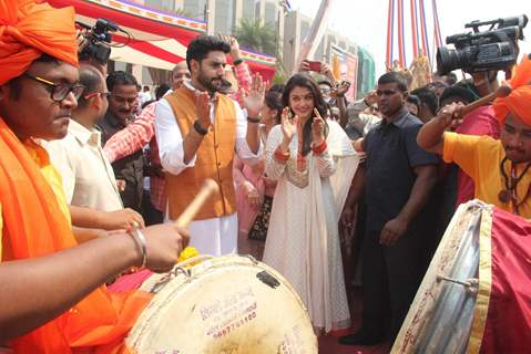 Abhishek Bachchan and Aishwarya Rai Bachchan were snapped enjoying at Gudi Padwa Celebrations