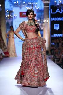 Nargis Fakhri walks for Suneet Varma at Lakme Fashion Week 2015 Day 4