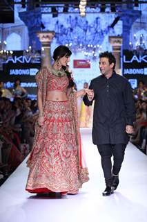 Nargis Fakhri walks for Suneet Varma at Lakme Fashion Week 2015 Day 4