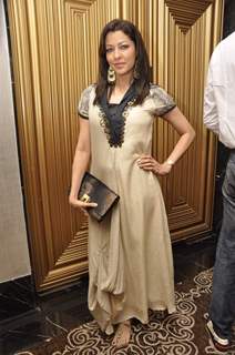 Aditi Gowitrikar poses for the media at Lakme Fashion Week 2015 Day 4