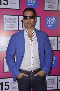 Sudhanshu Pandey at the Grand Finale of Lakme Fashion Week 2015