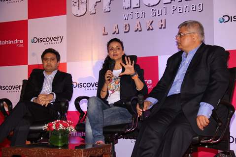 Gul Panag interacts with the audience at the Launch of Mahindra & Discovery's 'Off Road