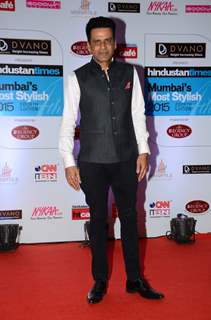 Manoj Bajpayee poses for the media at HT Style Awards 2015