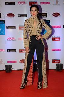 Gauahar Khan poses for the media at HT Style Awards 2015