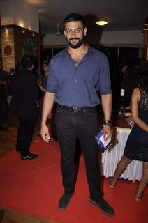 Arunoday Singh poses for the media at Ashley Lobo's Amara Premiere