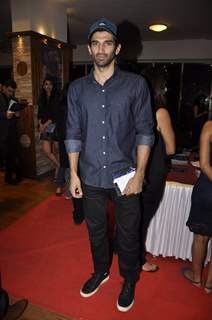 Aditya Roy Kapur poses for the media at Ashley Lobo's Amara Premiere