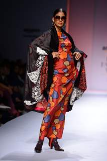 Carol Gracias walks for Sonam Dubal at Amazon India Fashion Week 2015 Day 4