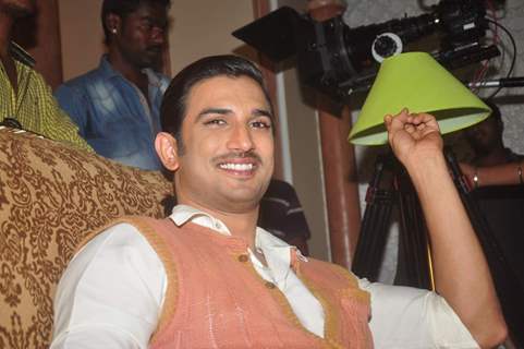 Sushant Singh Rajput smiles for the camera at the Promotions of Detective Byomkesh Bakshy! on CID