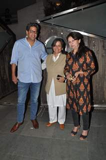 Sharmila Tagore poses with guests at Saif Ali Khan and Kareena Kapoor Khan's Bash