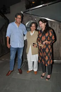 Sharmila Tagore poses with guests at Saif Ali Khan and Kareena Kapoor Khan's Bash