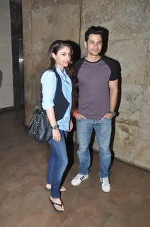 Soha Ali Khan and Kunal Khemu pose for the media at Light Box