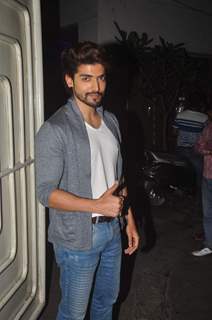 Gurmeet Choudhary poses for the media at the Special Screening of Detective Byomkesh Bakshy!