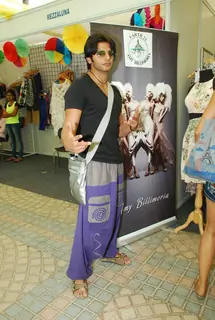 Karanvir Bohra at Amy Billimoria's Collection Launch