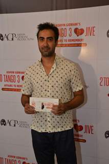 Ranvir Shorey was at the 50th Show of Ashvin Gidwani's Play 'Two To Tango Three To Jive'