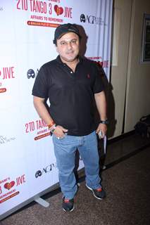 Ali Asgar was at the 50th Show of Ashvin Gidwani's Play 'Two To Tango Three To Jive'