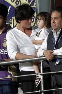 Shah Rukh Khan enjoying the 1st match of KKR along with Son AbRam