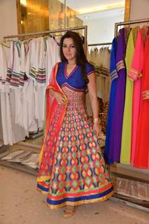 kehkashan patel poses at Abu Jaani & Sandeep Khosla's Spring Summer Collection Launch