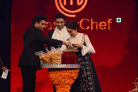 Promotions of Tanu Weds  Manu Returns at Grand Finale of Masterchef Season 4