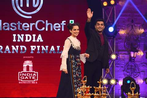 Promotions of Tanu Weds Manu returns at  Grand Finale of Masterchef Season 4