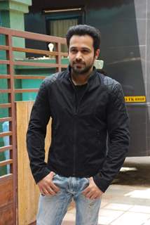 Emraan Hashmi on the sets of CID for Promotions of Mr. X