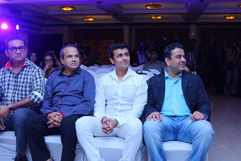 Sonu Nigam and Suresh Wadkar at IKL launch